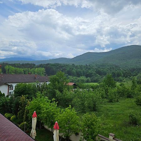 Family Hotel Komhotel ベルコヴィツァ エクステリア 写真